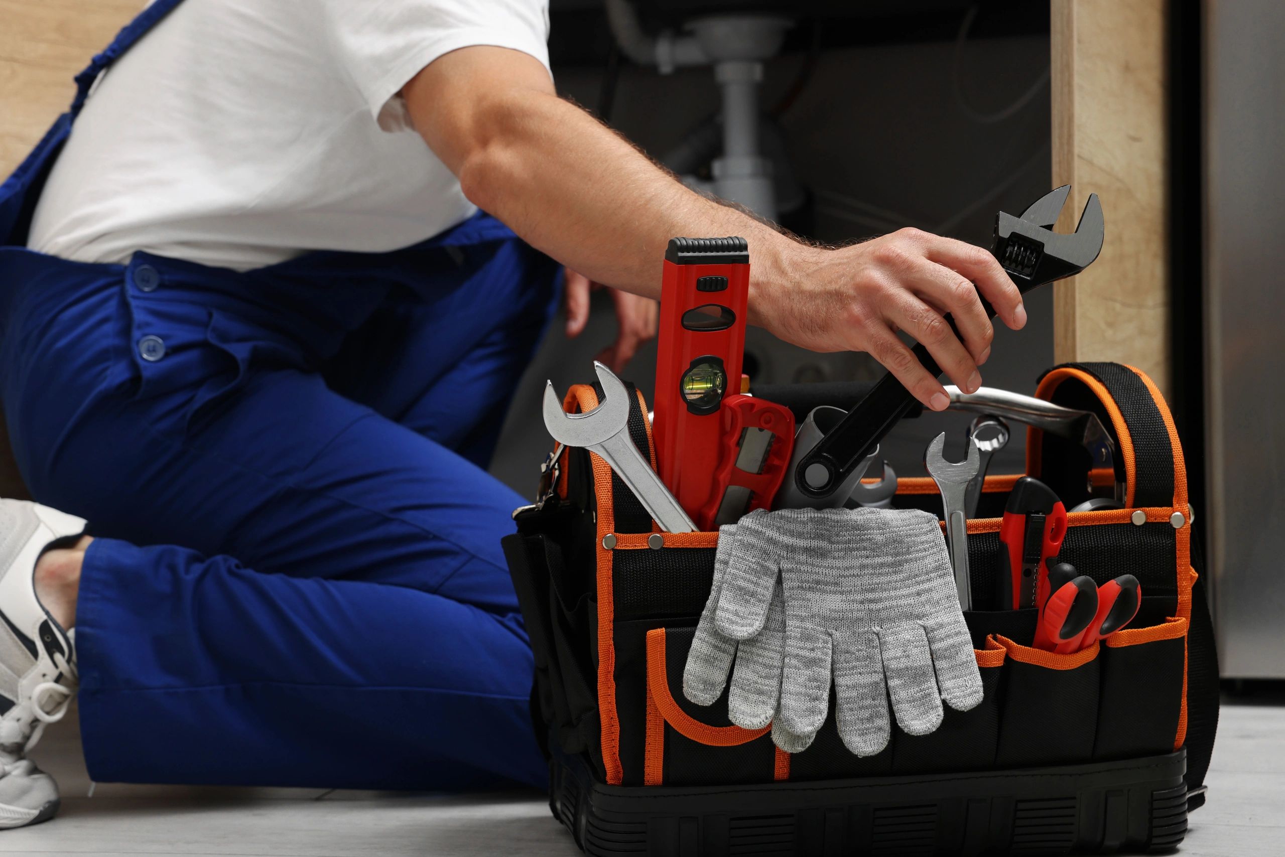 professional handyman services construction tools